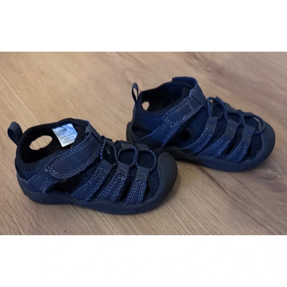 Navy Blue Sandals Kids Toddler Size 6M Mesh Water Shoes